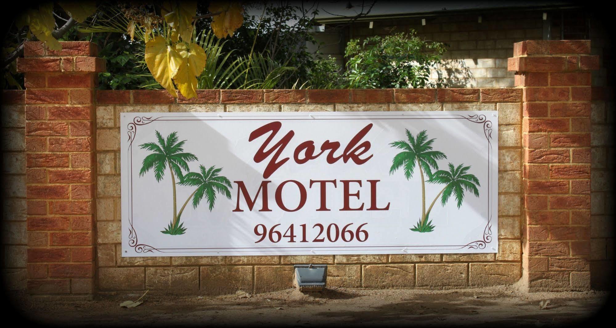 York'S Boutique Motel Екстериор снимка